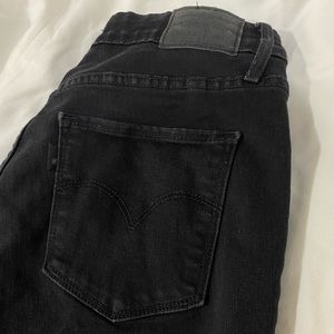 Black Levi’s Shorts
